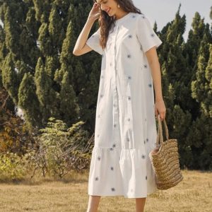 Embroidery Floral Smock Dress (White)