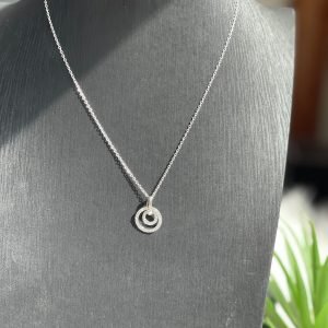Sterling Silver Round Pendant Necklace (SILVER)