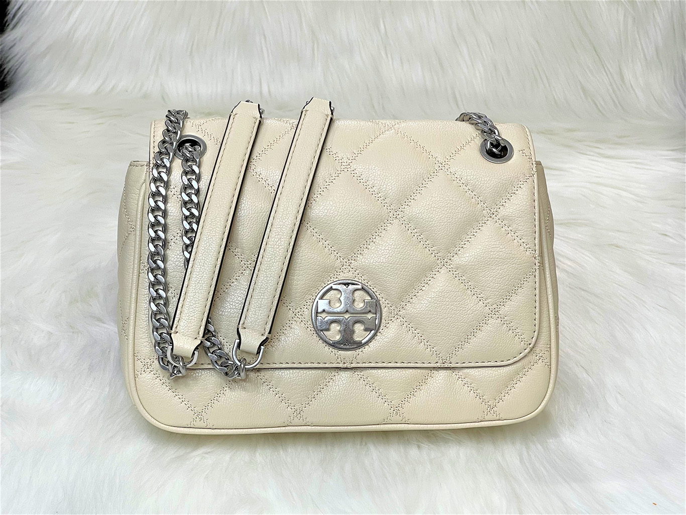 Tory Burch Willa Glazed Small Shoulder Bag Almond Flour｜TikTok Search